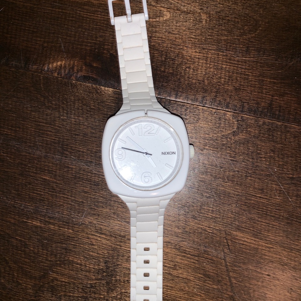 Nixon watch